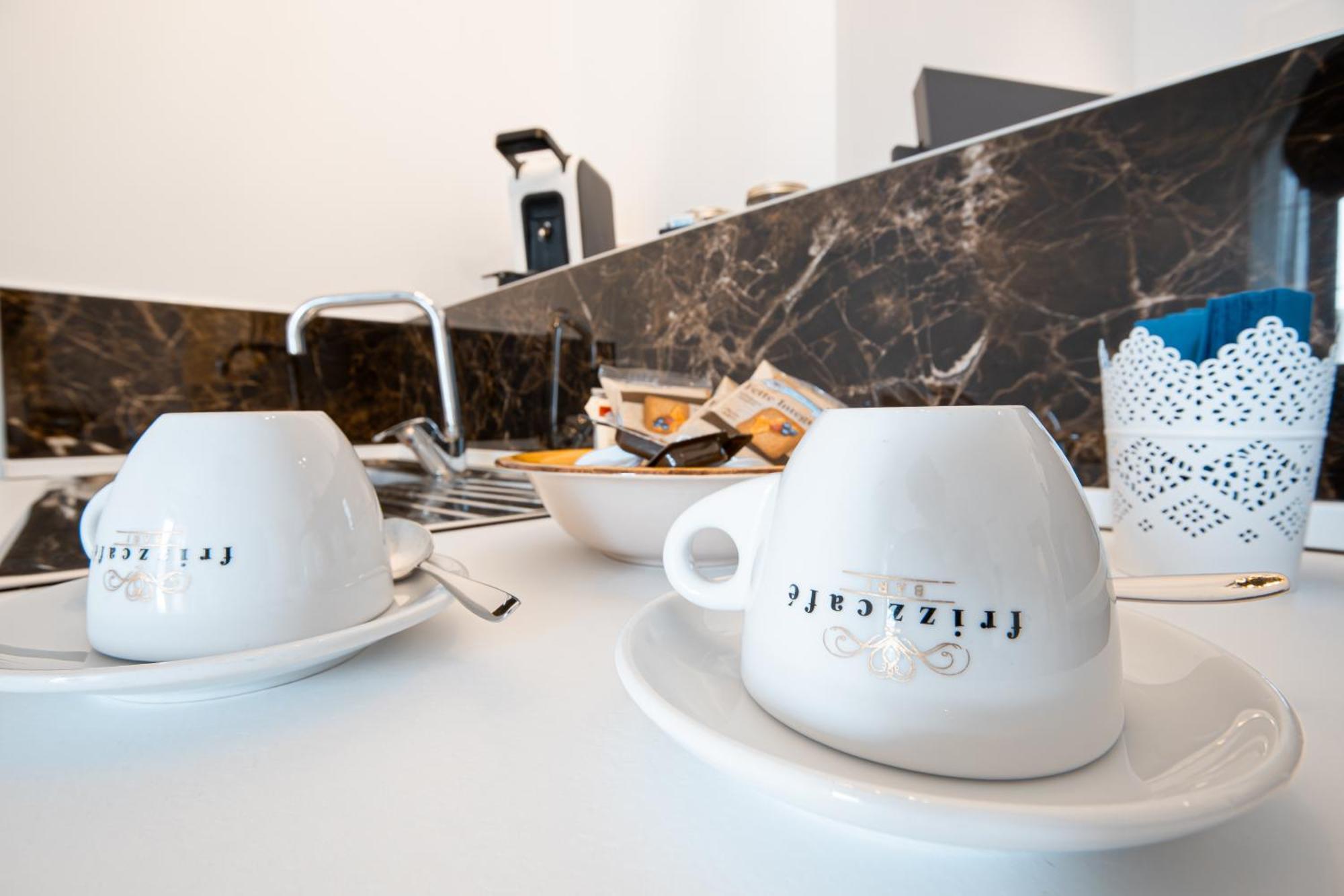 Frizzcafe Loft In Polignano A Mare Lägenhet Exteriör bild